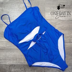 Adisputent Cut Out One Piece Swimsuit Size XL